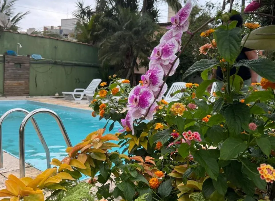 Hostel Casa Jambo Guaruja-1